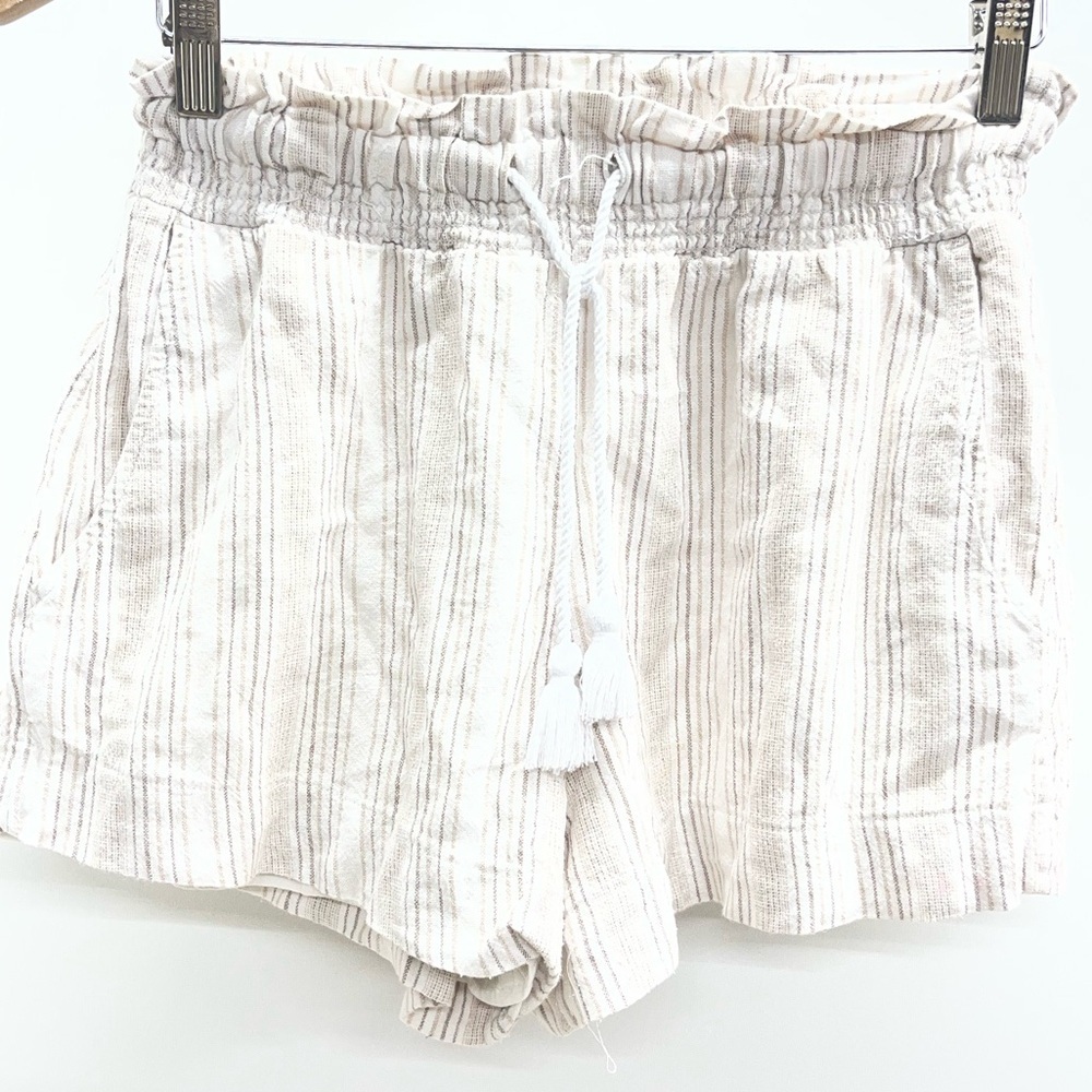 Abercrombie & Fitch High Waist Cream Striped Shorts